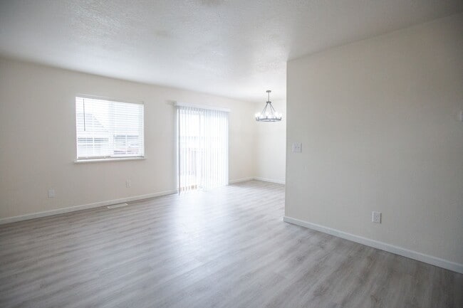Photo - Fully remodeled 3 Bedroom 2.5 Bath in Gast...