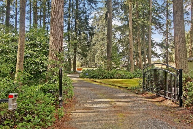 Photo - 4411 169th St SE