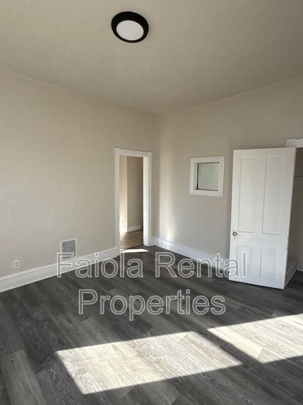 Photo - 209 Fulton St Unidad 1st Floor