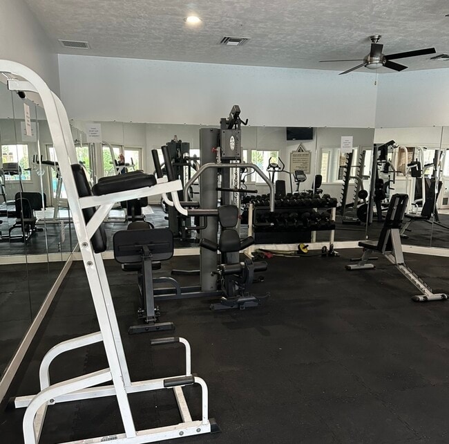 Photo - 4700 SW Archer Rd Unit 95