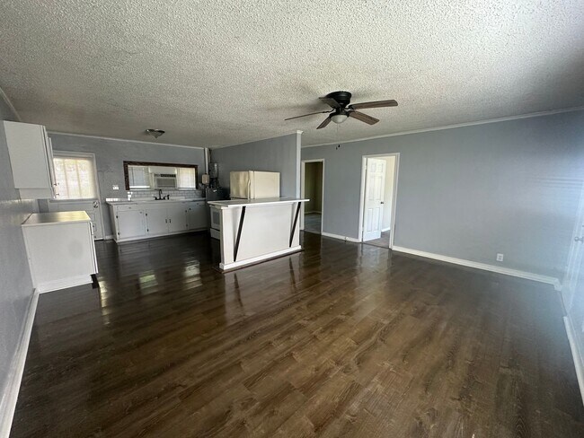 Photo - 1326 Barry St Unit 2