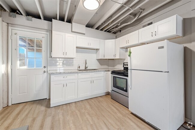 Building Photo - 6911 Avenue O Rental