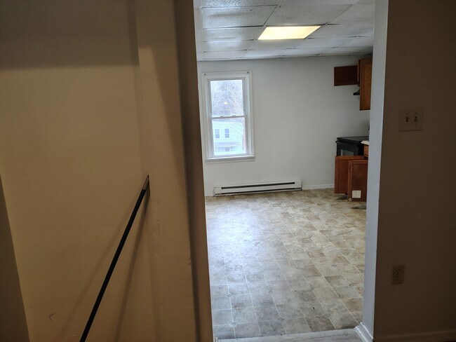 Photo - 416 W Poplar St
