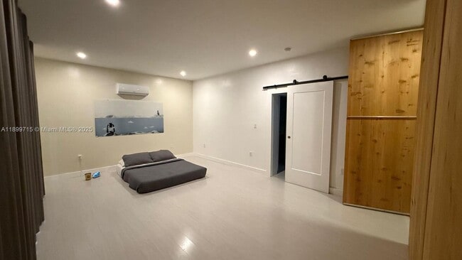 Photo - 396 NE 152nd St