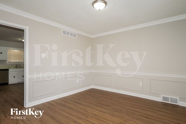 Photo - 2077 Oakvalley Rd