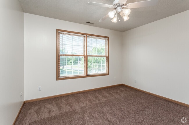 2BR Townhome - Second Bedroom