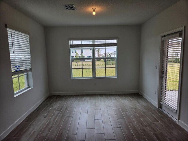 Photo - 19576 Whispering Crk Rd