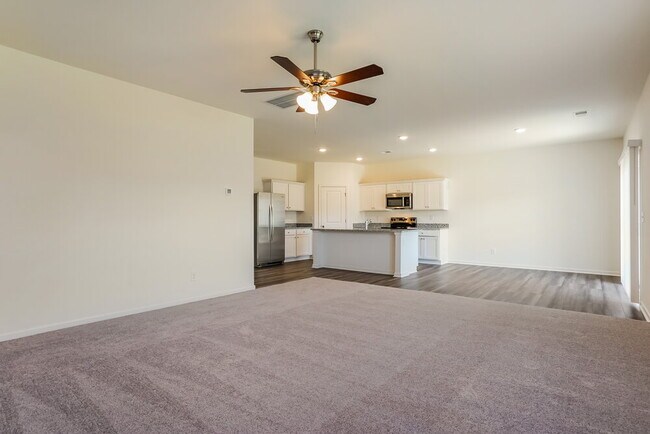 Photo - 192 Babbling Brk Dr