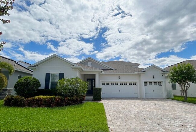 Building Photo - Elegant 5-Bedroom Pool Home for Rent in Sa...