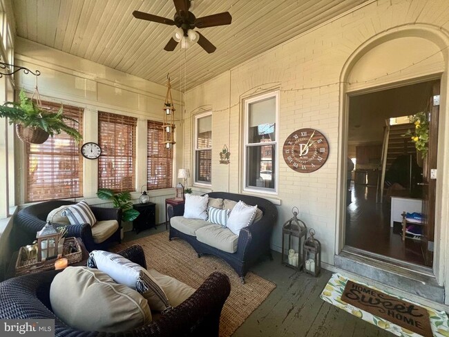 Photo - 1908 N Lincoln St