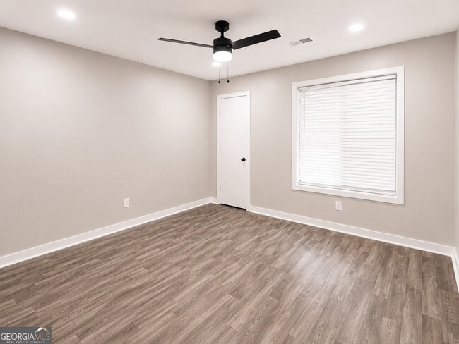 Photo - 100 Summerwood Dr