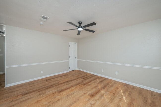 Photo - 3 bedroom in Mary Esther Heights!