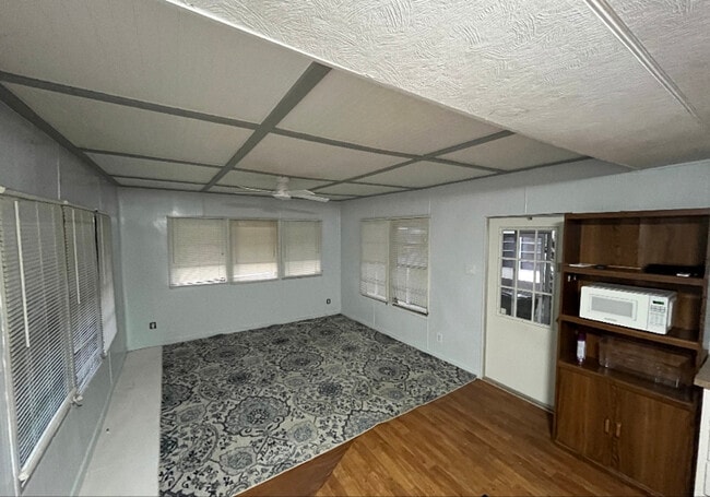 Photo - 504 Alexander Rd