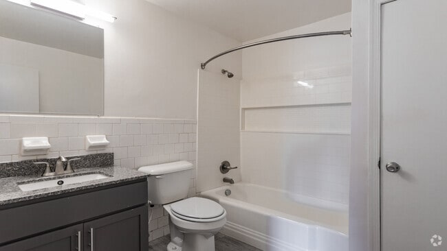 2BR,1BA,-975SF, The Brooke