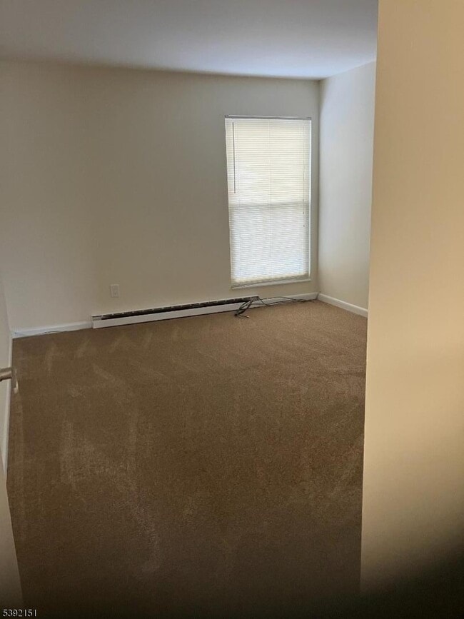 Photo - 410 Lake Shore N Unit 6