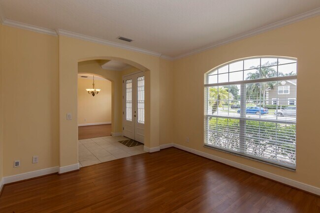 Photo - BEAUTIFUL 5 Bedroom/4 Bath Home Located in...