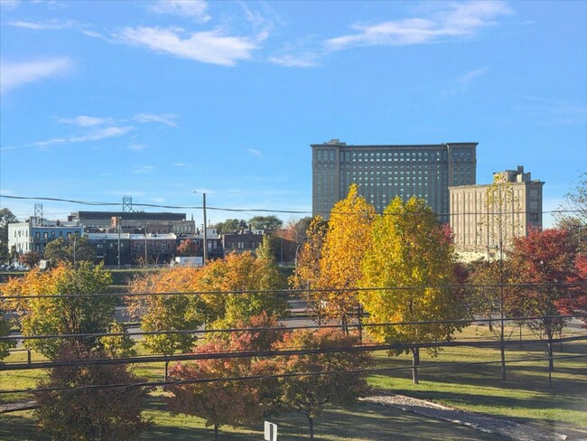 Photo - 2028 Pine St