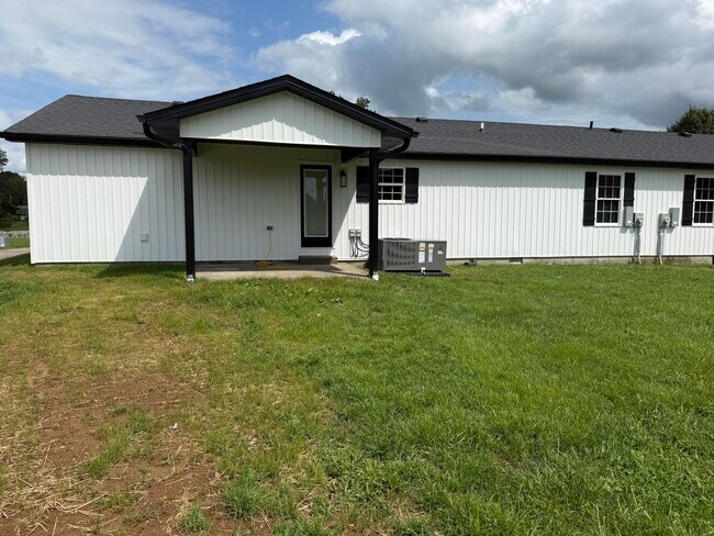 Photo - 403 Opossum Kingdom Rd