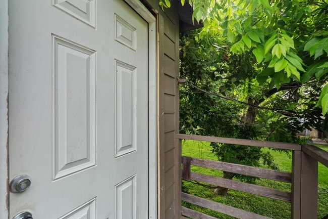 Photo - 2328 Boss St Unidad A