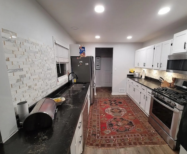 Photo - 5090 Heather Rd SE