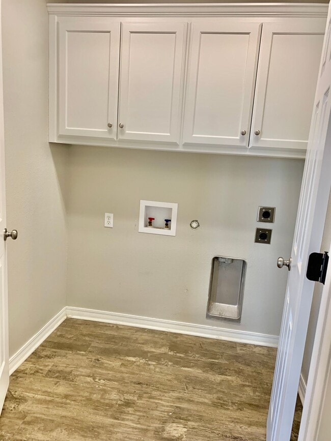 Photo - Lindsey West 40 Unit 22341 A Estel