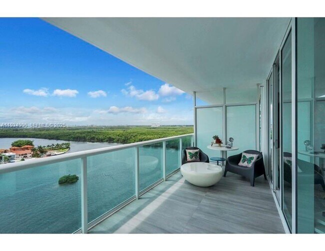 Building Photo - 400 Sunny Isles Blvd Unit 1616