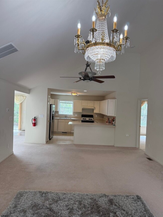 2 Club House Ln