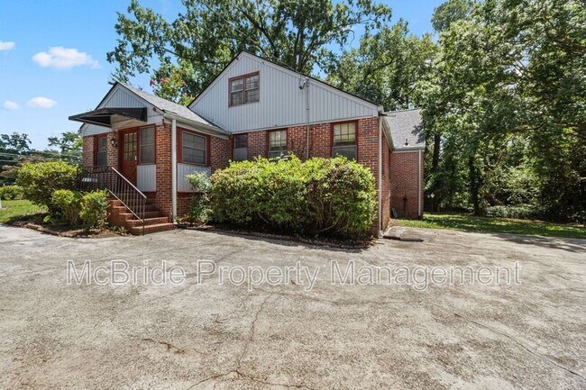 Photo - 1835 Kissingbower Rd