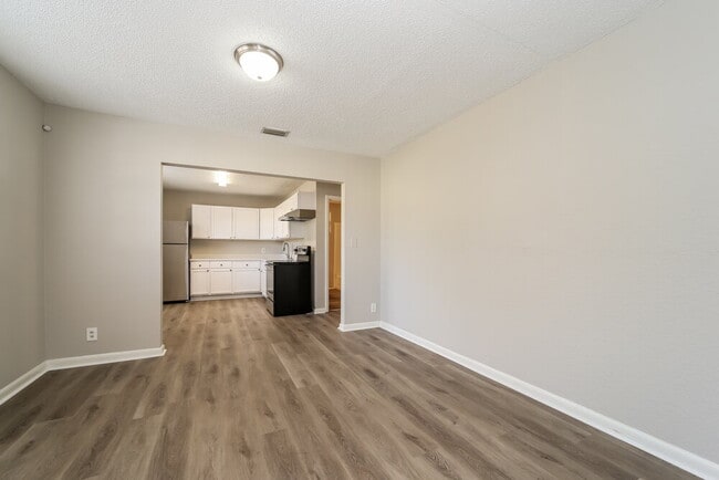 Photo - 2332 W 17th St