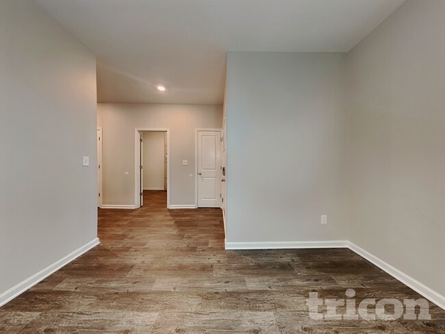 Photo - 1614 Danielle Rd