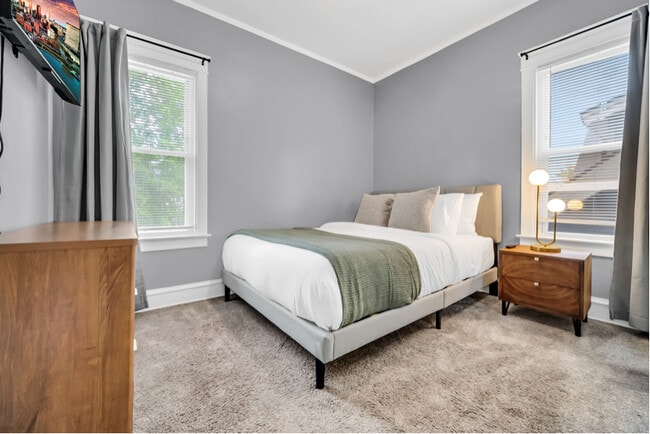 Photo - 1559 Cordova Ave