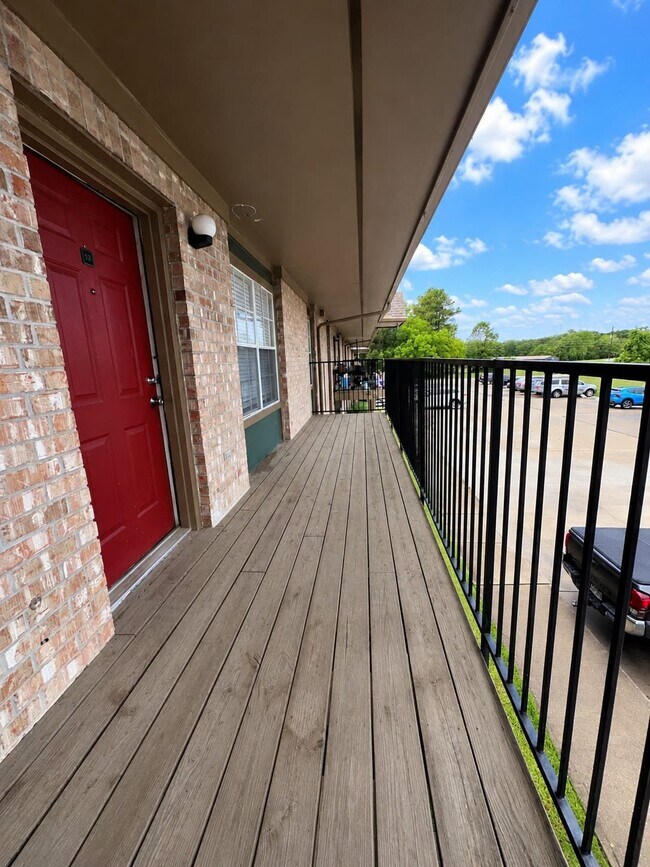 Photo - 811 Cloyd Dr Unit 416