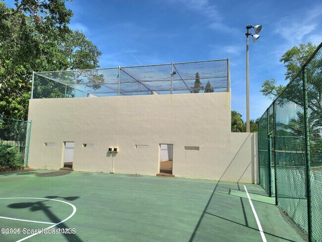 Photo - 8751 Live Oak Ct