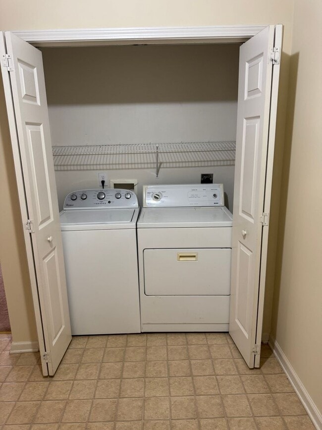 Photo - Desirable 2BR Townhome Near Downtown Hickory — Utilities Included