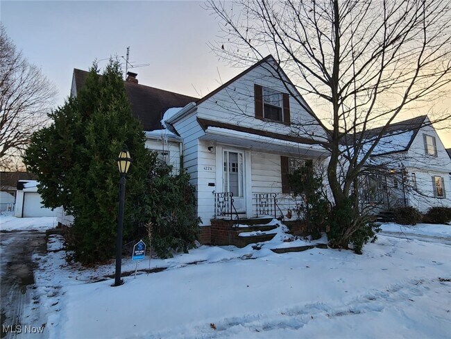 Building Photo - 4224 Lambert Rd