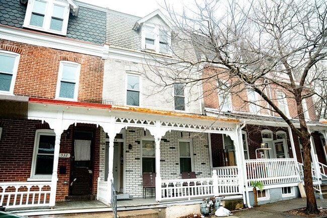 Building Photo - 534 N Law St Unit 2