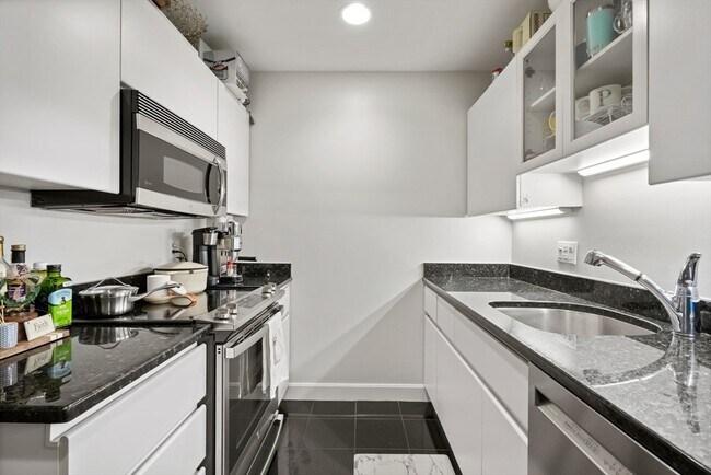 Photo - 75 Clarendon St Unit 403