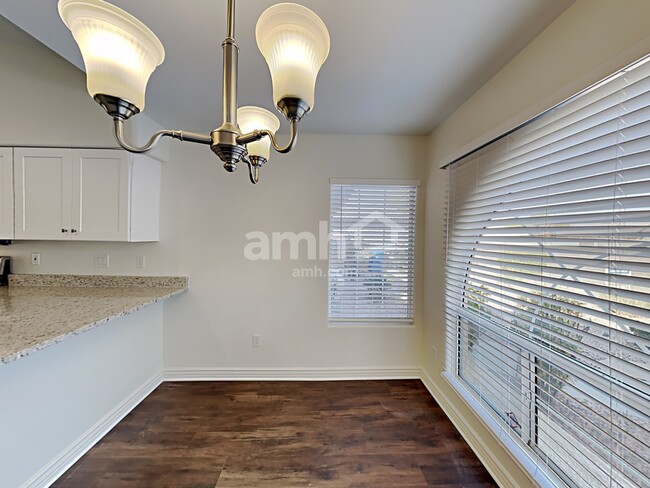 Photo - 5383 W Elgin St