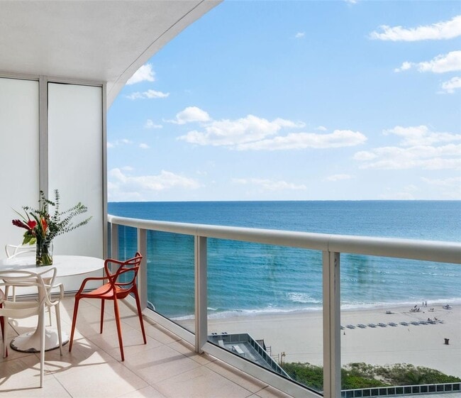 Building Photo - 16001 Collins Ave Unit 907