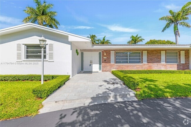 Building Photo - 13790 SW 80th Ave Rental