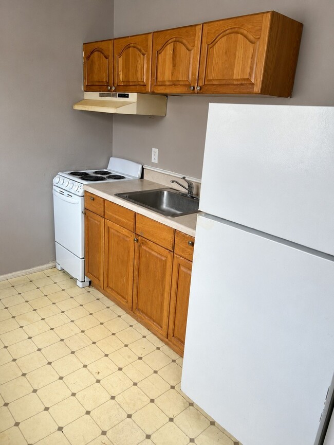 4004 W 8th St Unit 1