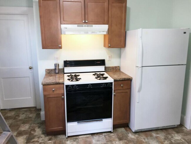 Photo - 173 Hillside St Unit 1
