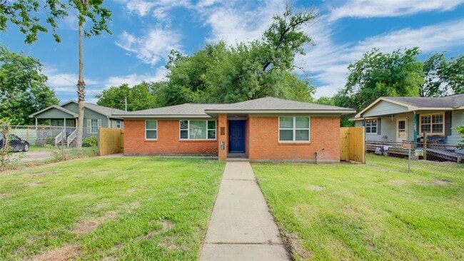 Photo - 4008 Vaughn Street