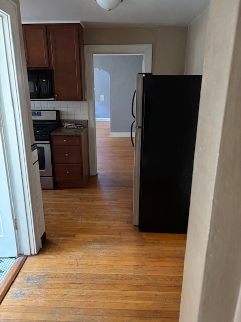 Photo - 5614 Chippewa St