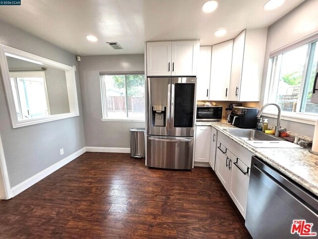 Photo - 2068 Revere Dr