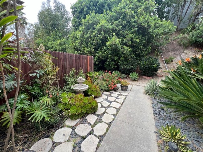 Photo - 2140 Via Robles