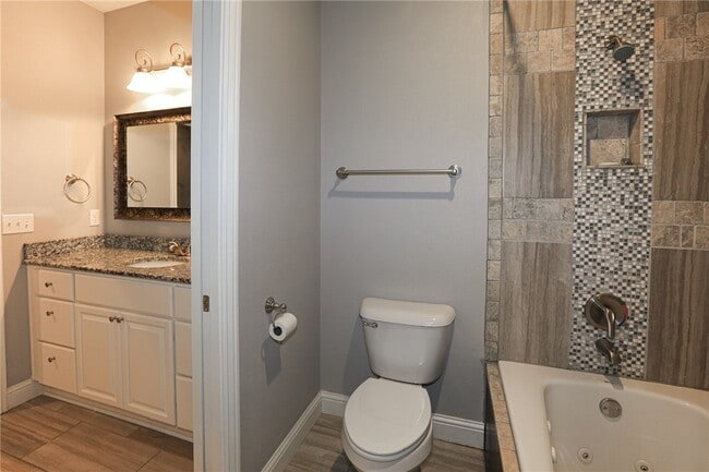 Photo - 2007 S Dixieland Rd