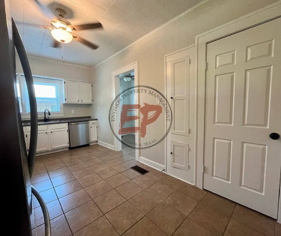 Photo - 2009 Washington Ave