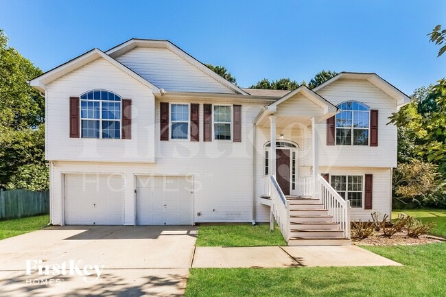 Building Photo - 10668 Daisy Cove