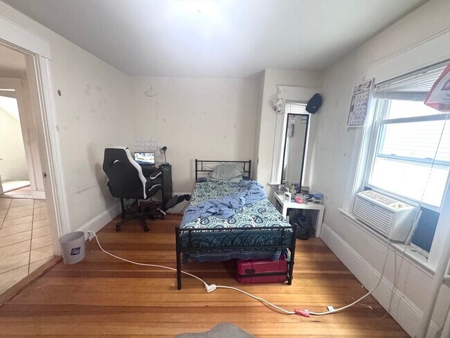 Photo - 95 Boylston St Unit 3R